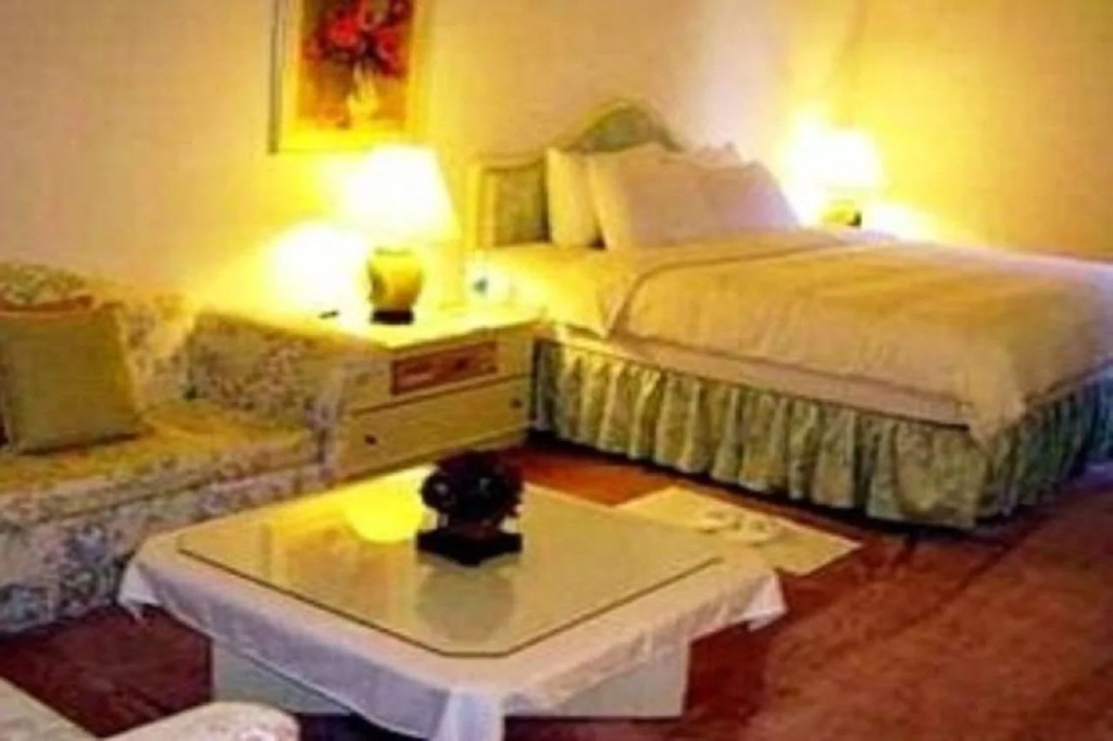 Premier Hotel