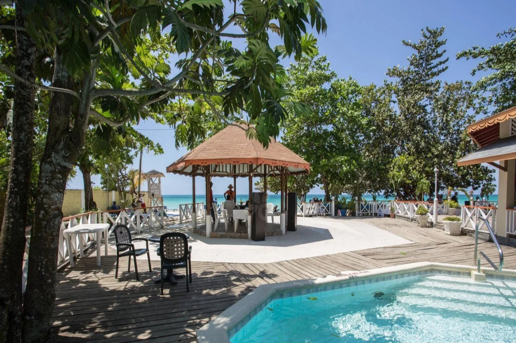 Grand Pineapple Beach Negril