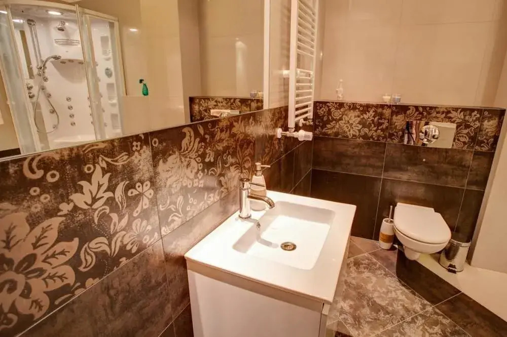 Five Stars Apartments