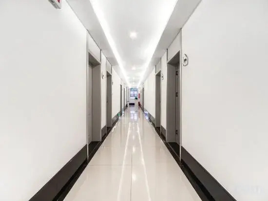 Shijiazhuang Geometry Qingju Hotel