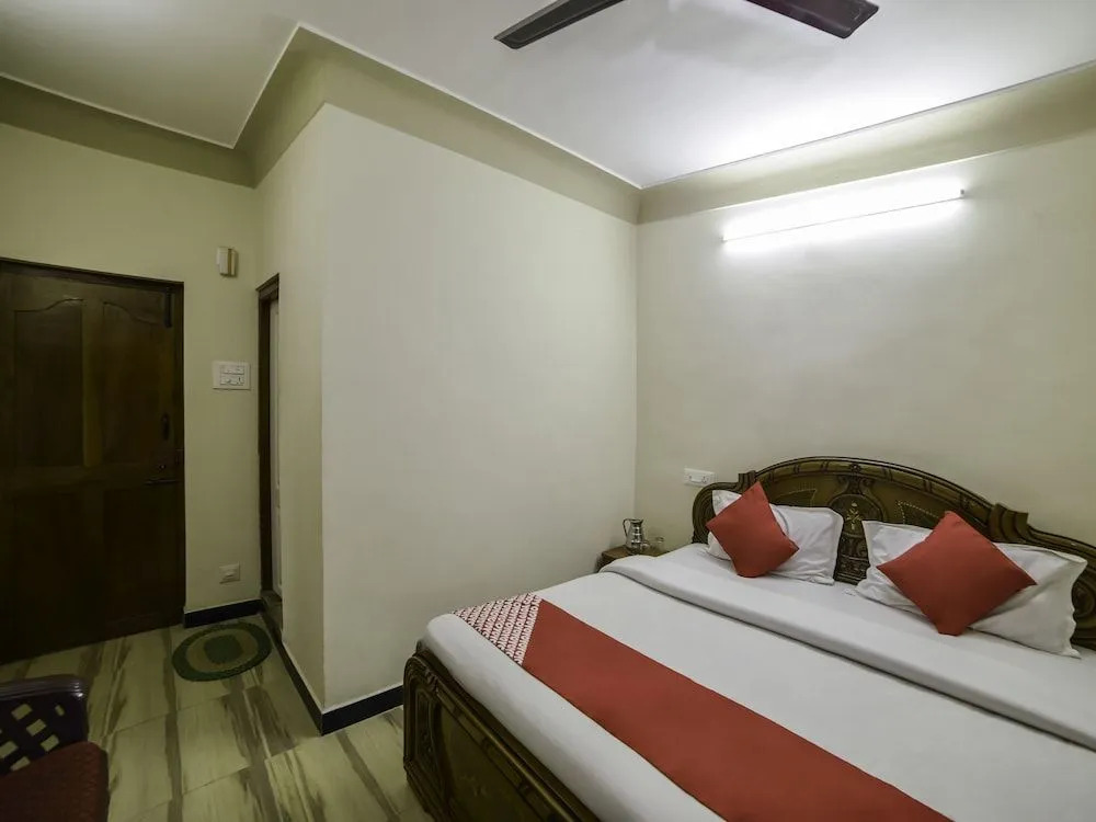 OYO 28641 Vijaya Deepa Guest House