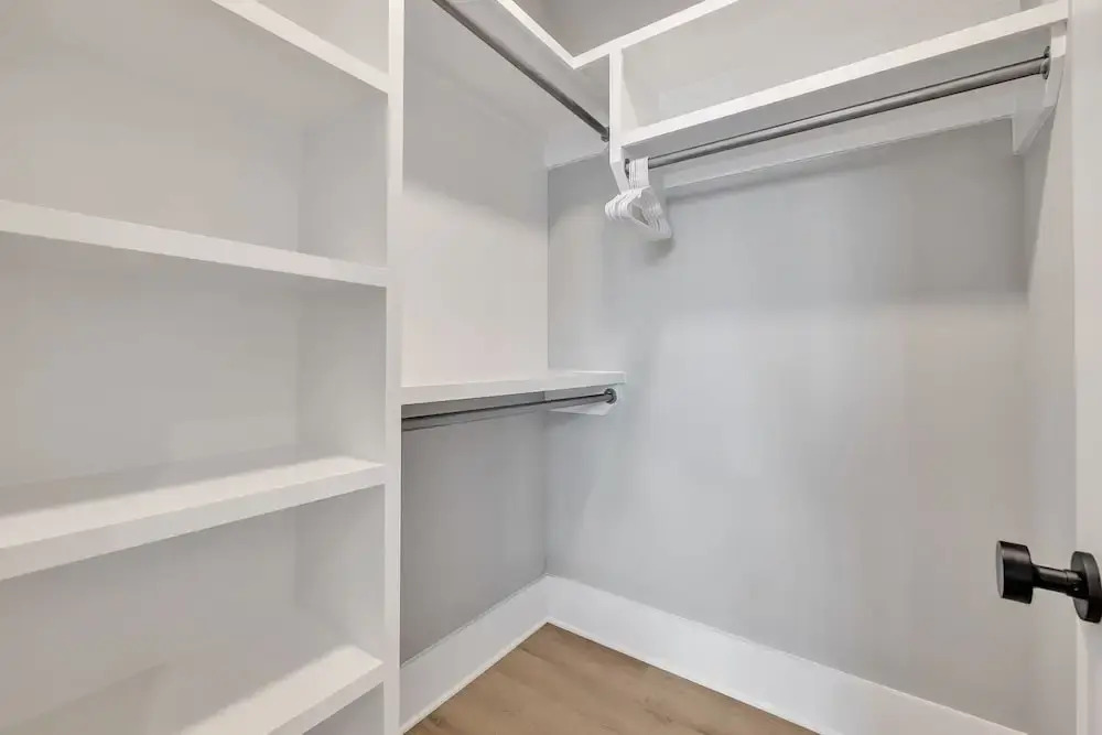 Soprano-private Rooftop-gr8 Walking Location