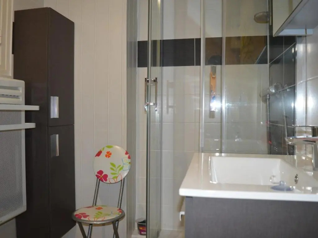 Appartement Saint-Cyprien, 1 pièce, 4 personnes - FR-1-225D-84