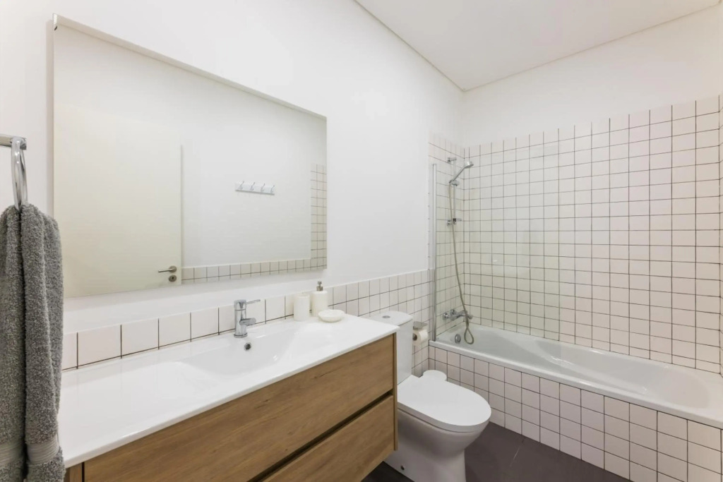 Linden Tree House A and B