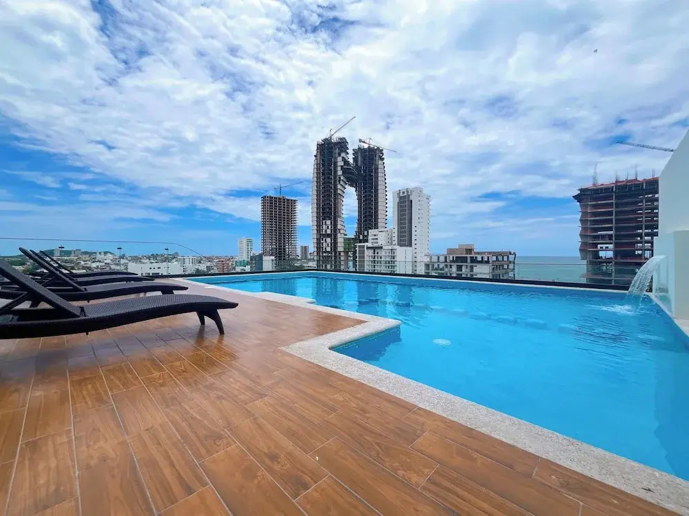 Makeva Condos, Near Malecon