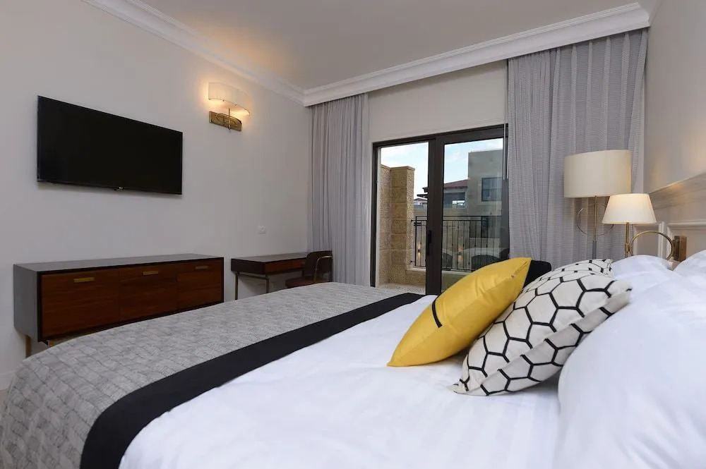 Edmond Luxury Hotel & Spa