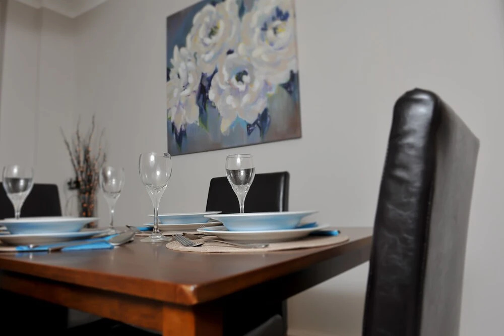 Select Serviced Accommodation - Canal Walk