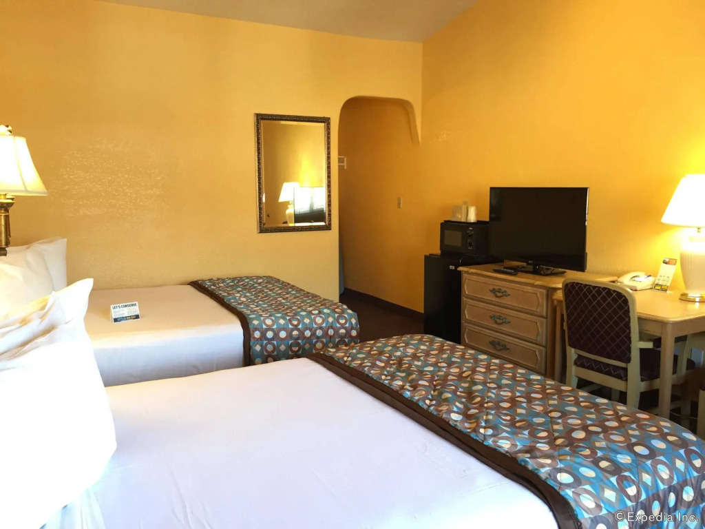 Anaheim Discovery Inn and Suites