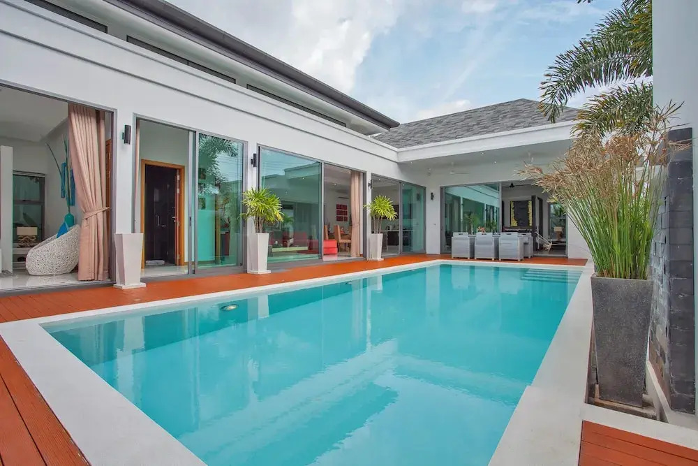 Gorgeous Luxury 3BR Pool Villa Atoosa near Naiharn