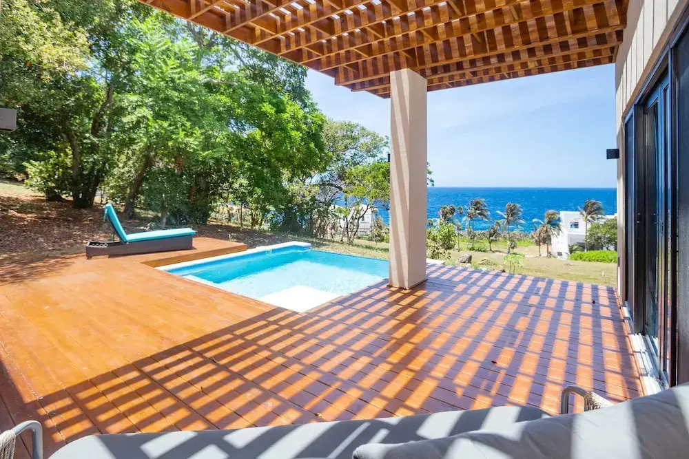 West Bay Breeze 3 Bedroom Home by RedAwning