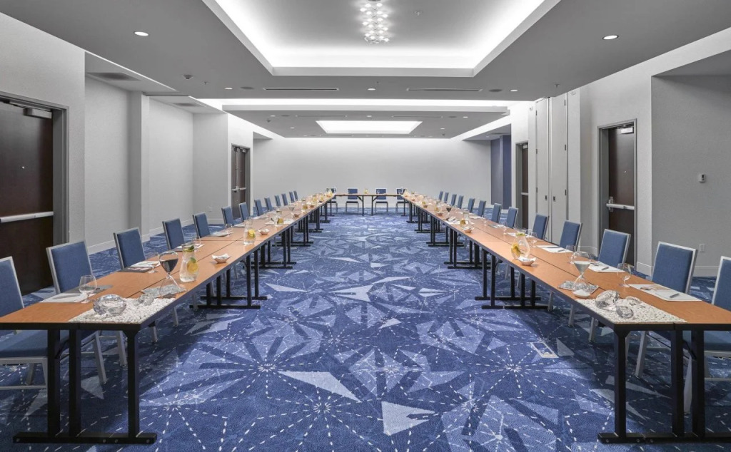 Renaissance Edmonton Airport Hotel