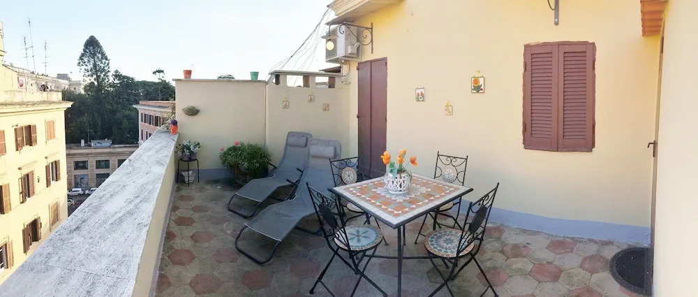 Casa Tua Nel Rione Monti