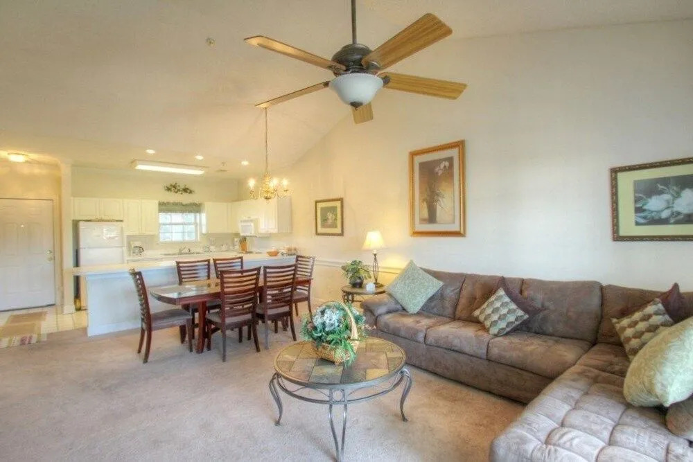 Magnolia North 302 4827 2 Br condo by RedAwning
