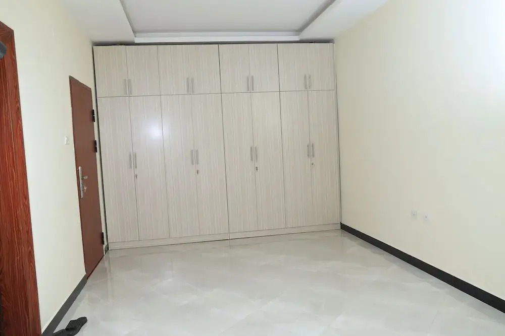 PrimeNest - 3 bedroom Apartment