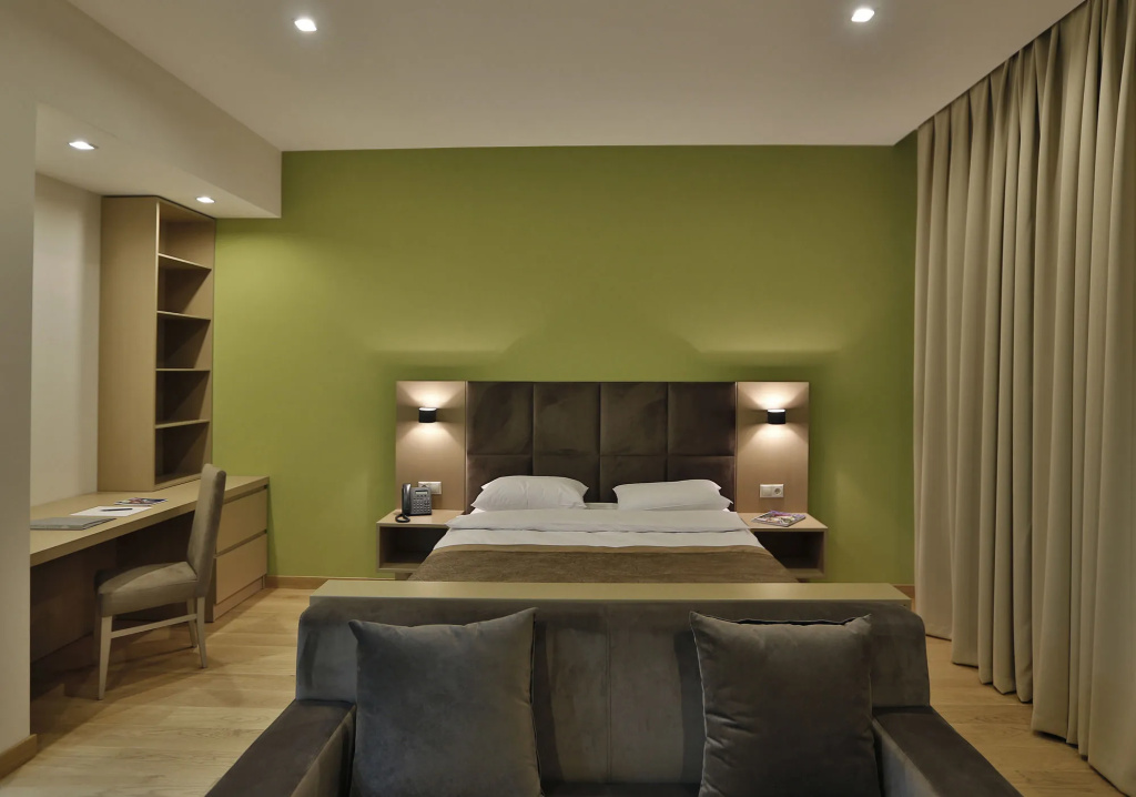 HomeBridge Hotel Apartments