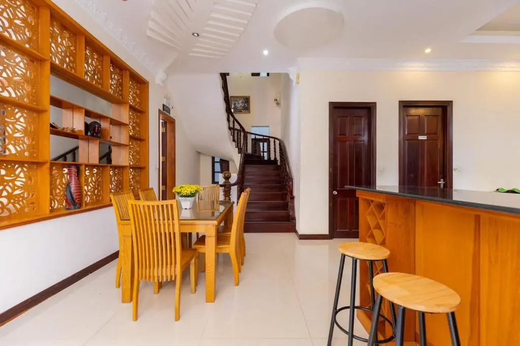 Villa 05 Lạc Long Quân
