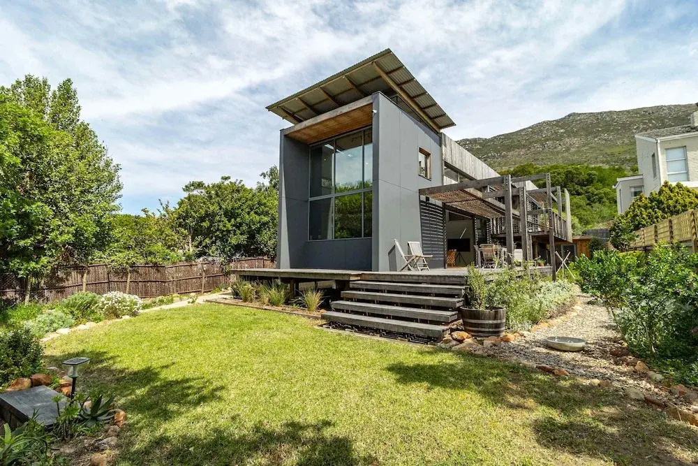 Luxury Eco Home With Garden Cottage - Houtbay