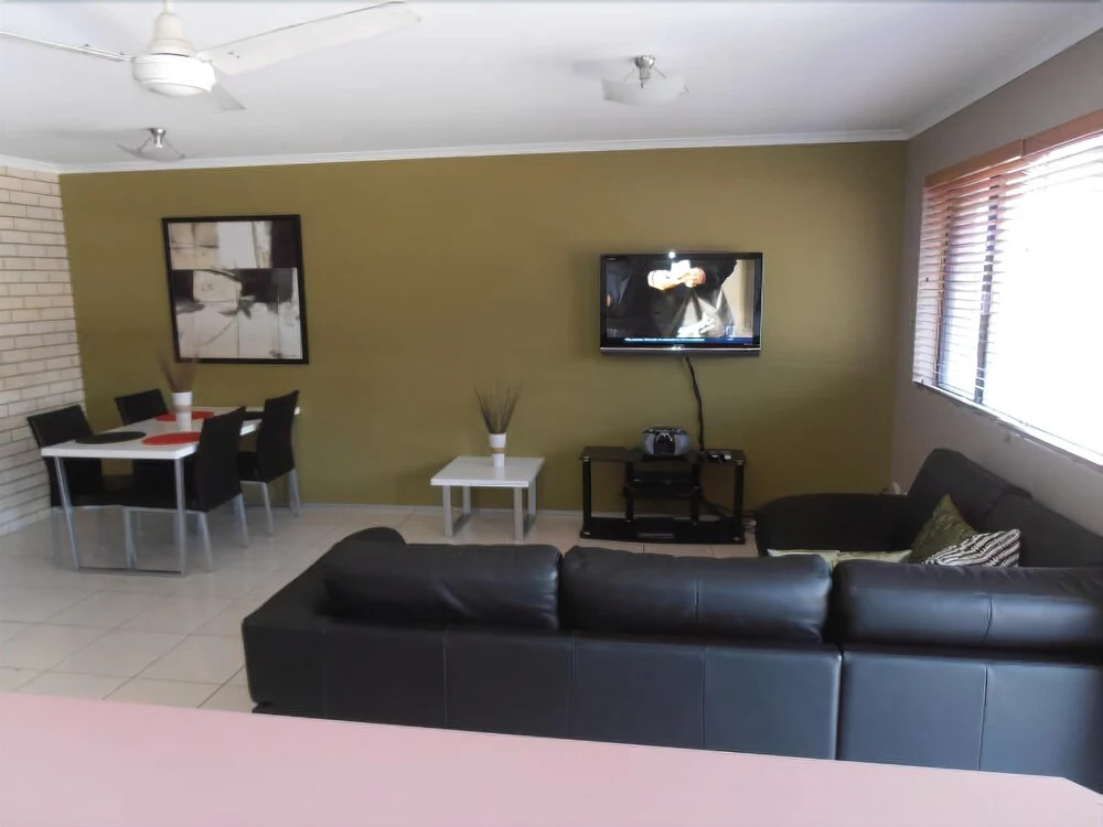 Beachside Court Holiday Apartments