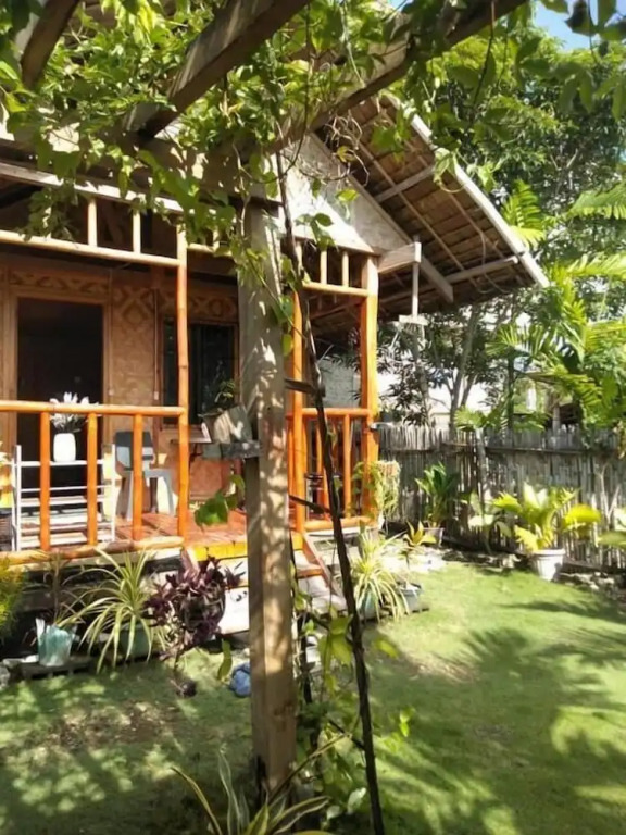 Titanic's Nipa Huts by Hiverooms