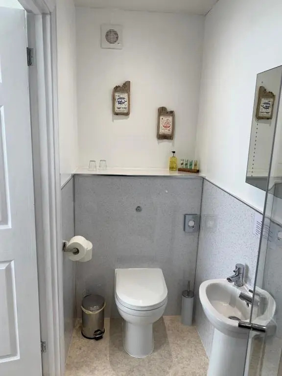 Holly Trees Guest Accommodation