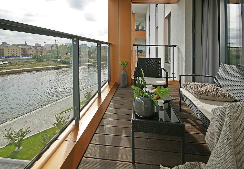 IRS ROYAL APARTMENTS - IRS Brabank