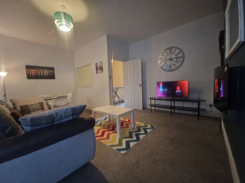Apartment - Sleeps 4 - Parking - Wifi