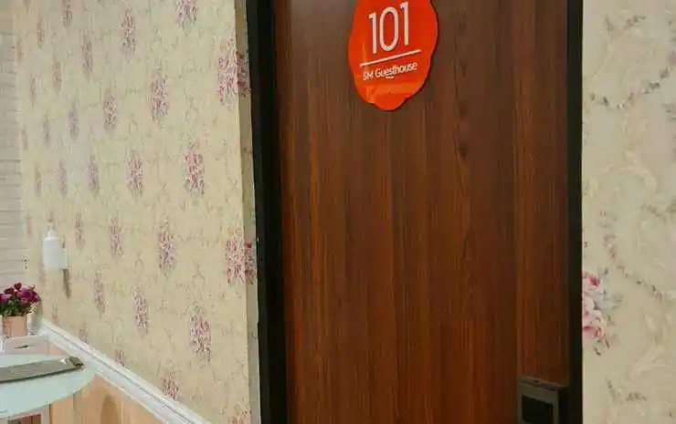 SM Guesthouse