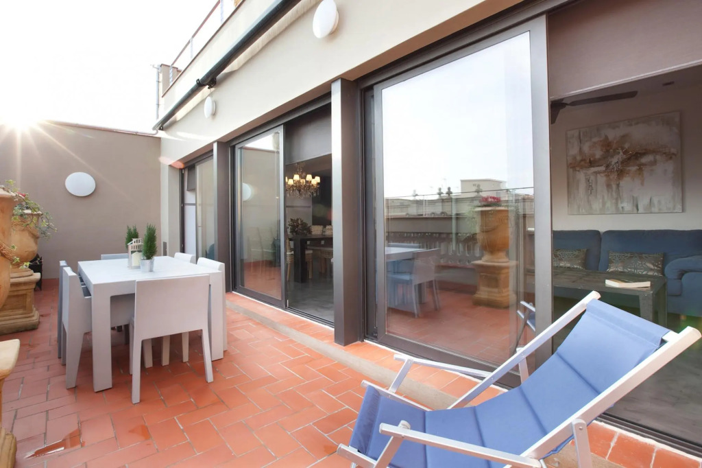 GAUDIR LUXURY · Luxury Apt with Terrace near Pg Gracia