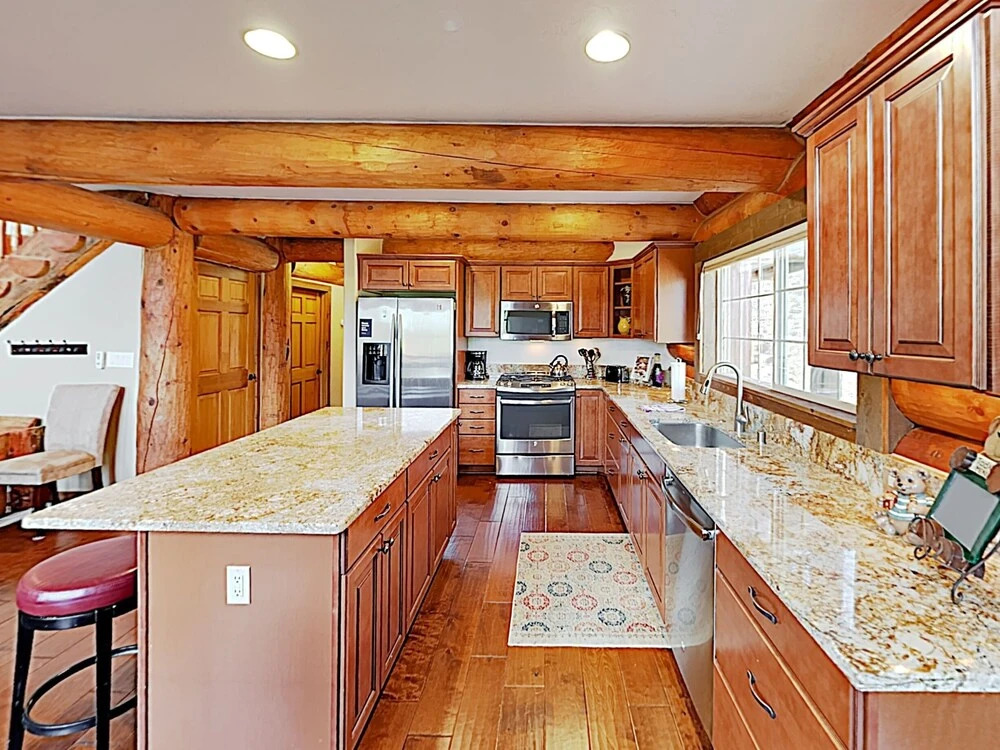 The Ponderosa: Gorgeous Custom-Built Log Home home