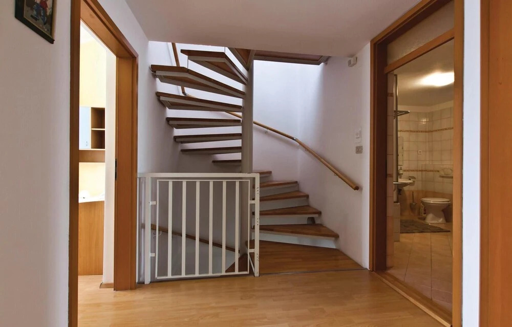 Stunning Home in Pula With Wifi and 6 Bedrooms