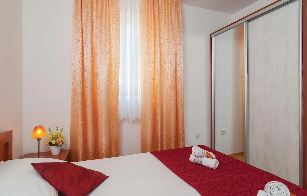 Stunning Apartment in Supetar With 2 Bedrooms and Wifi