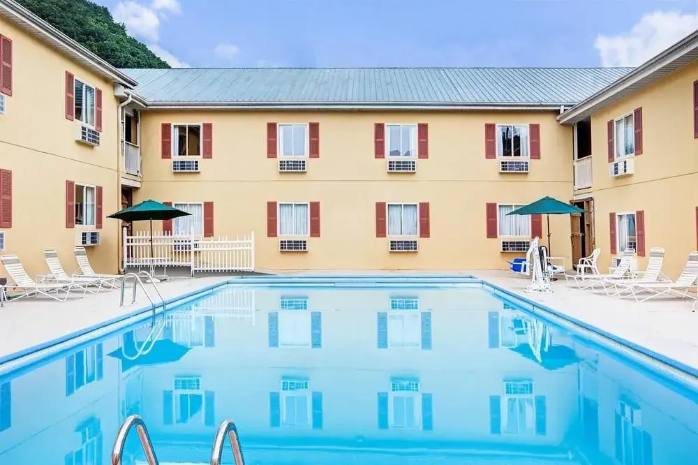 Days Inn And Suites Downtown Gatlinburg Parkway