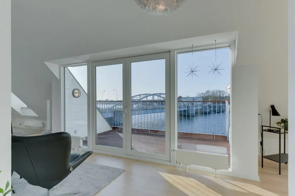 Harbour Penthouse