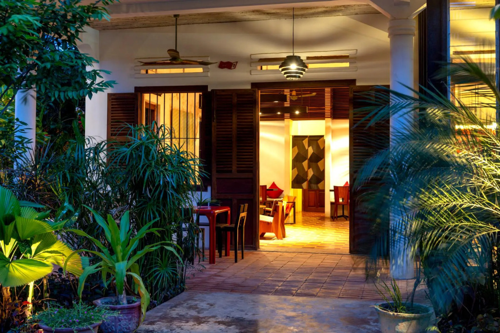 Pages Rooms Hotel