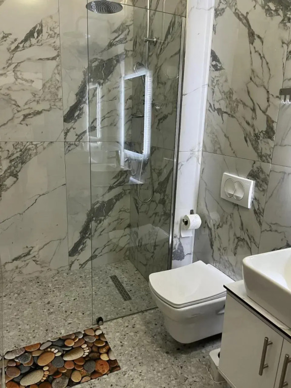 Biraci Residence