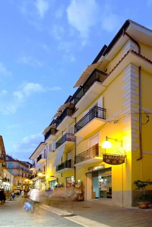Hotel La Marina