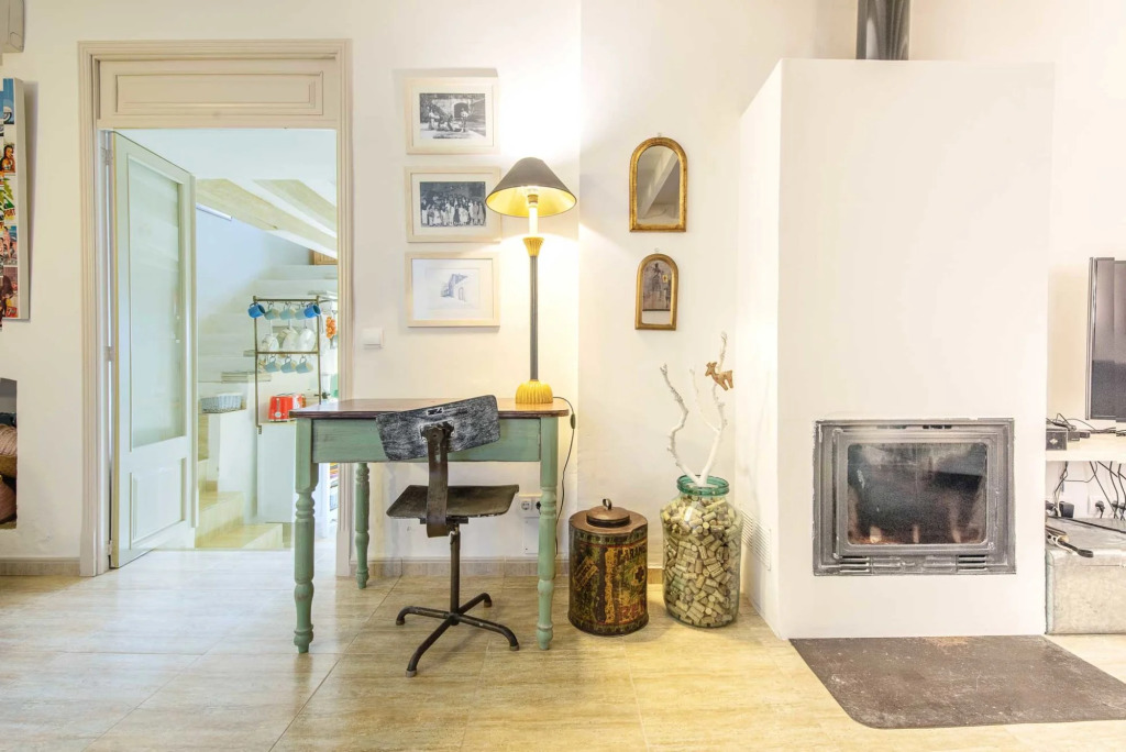 Pintor In Caimari With 3 Bedrooms And 2 Bathrooms