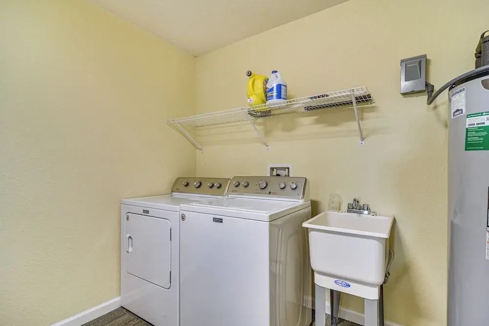 Tropical Tampa Home: Pets Welcome!