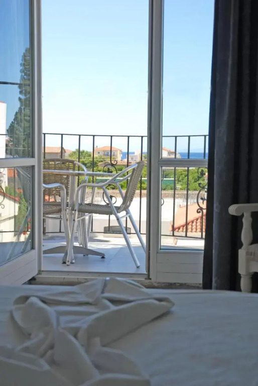 Amanda Hotel