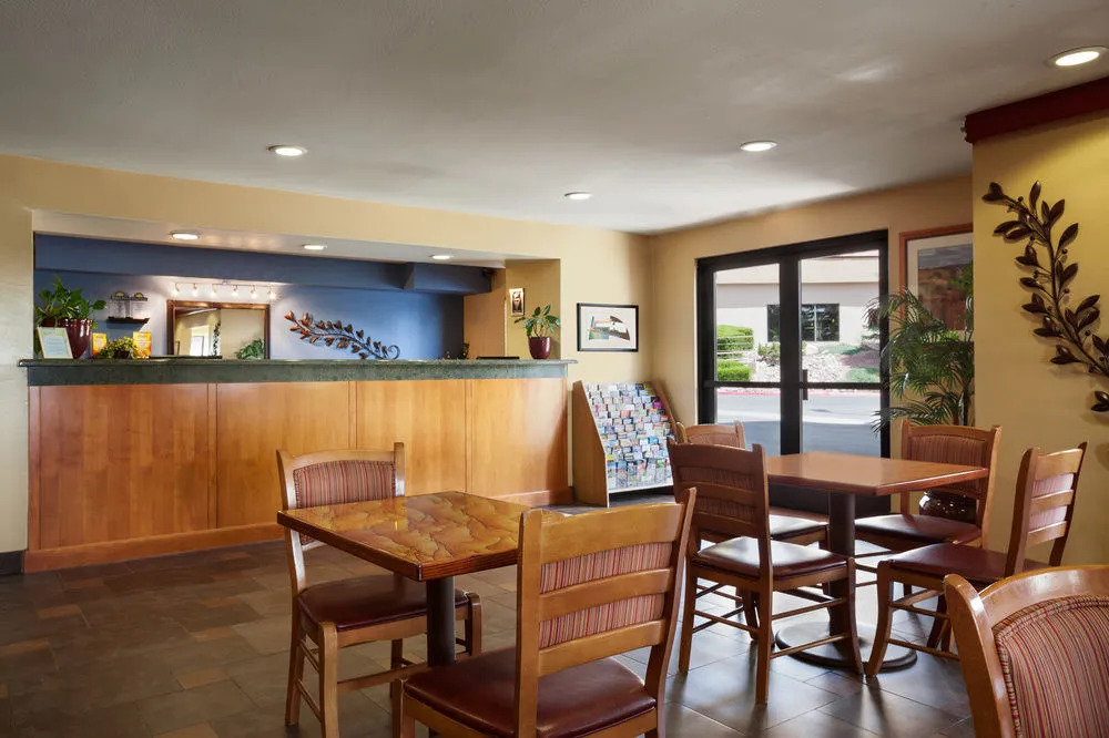 Days Inn & Suites East Flagstaff