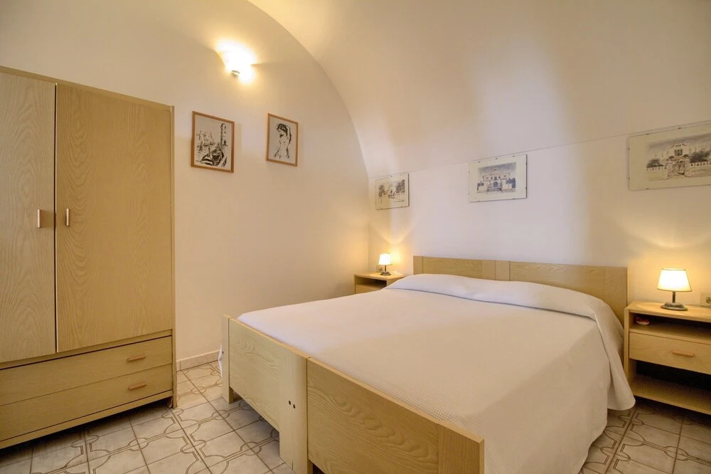 Lo Scalo, Front sea House