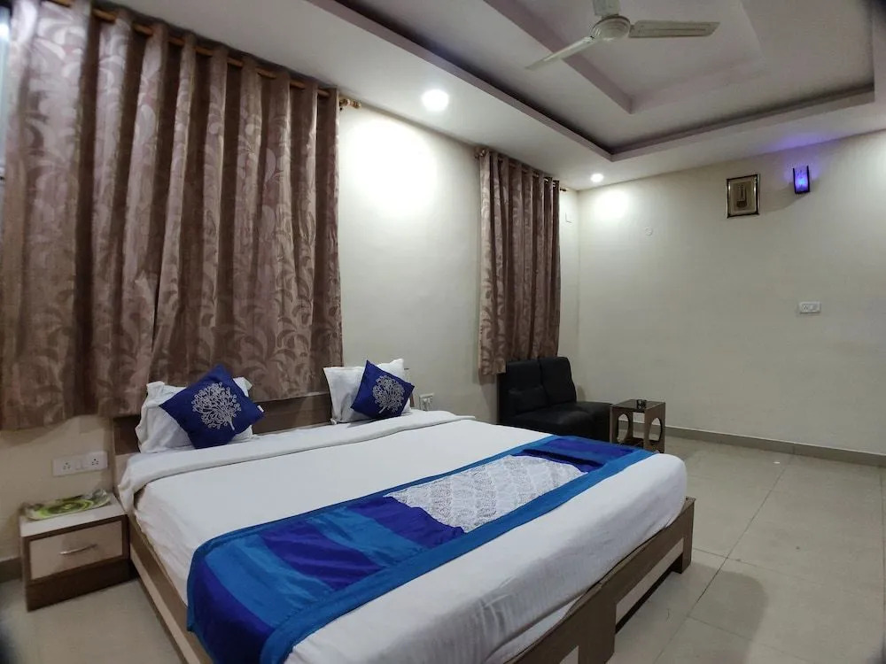 Hotel Purple Orchid