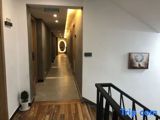 Qiulu Hostel