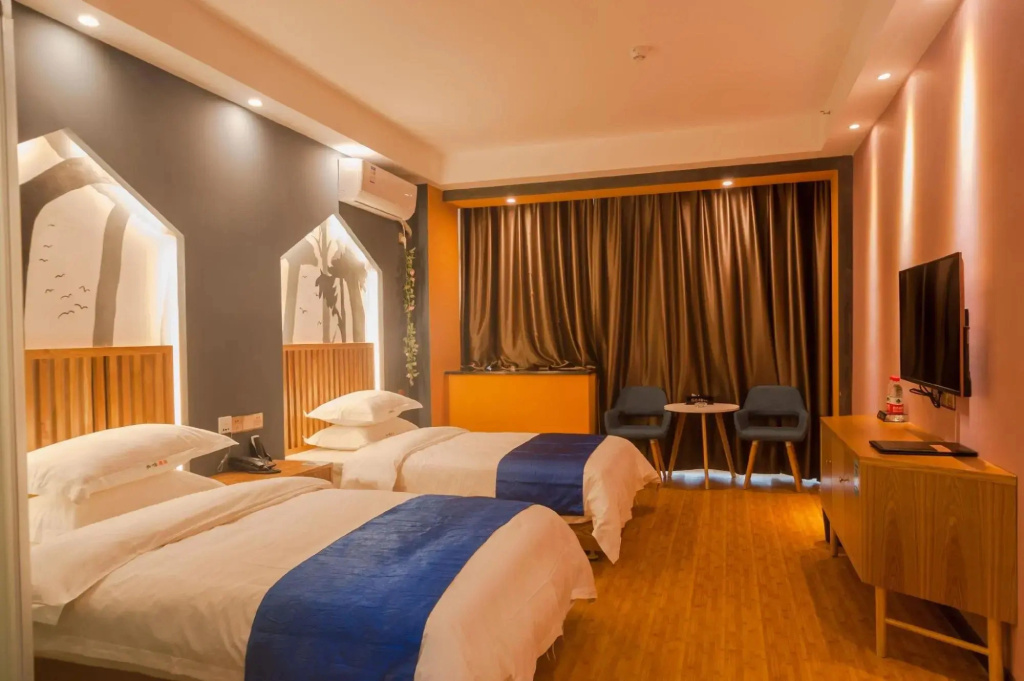 Qingju Hotel