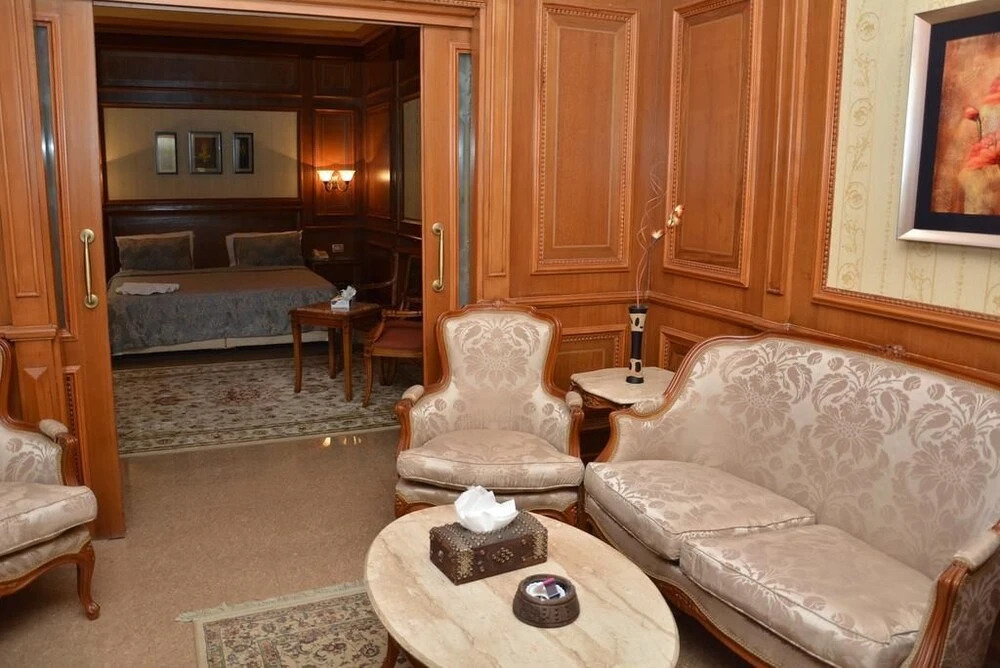 New Lamar Hotel