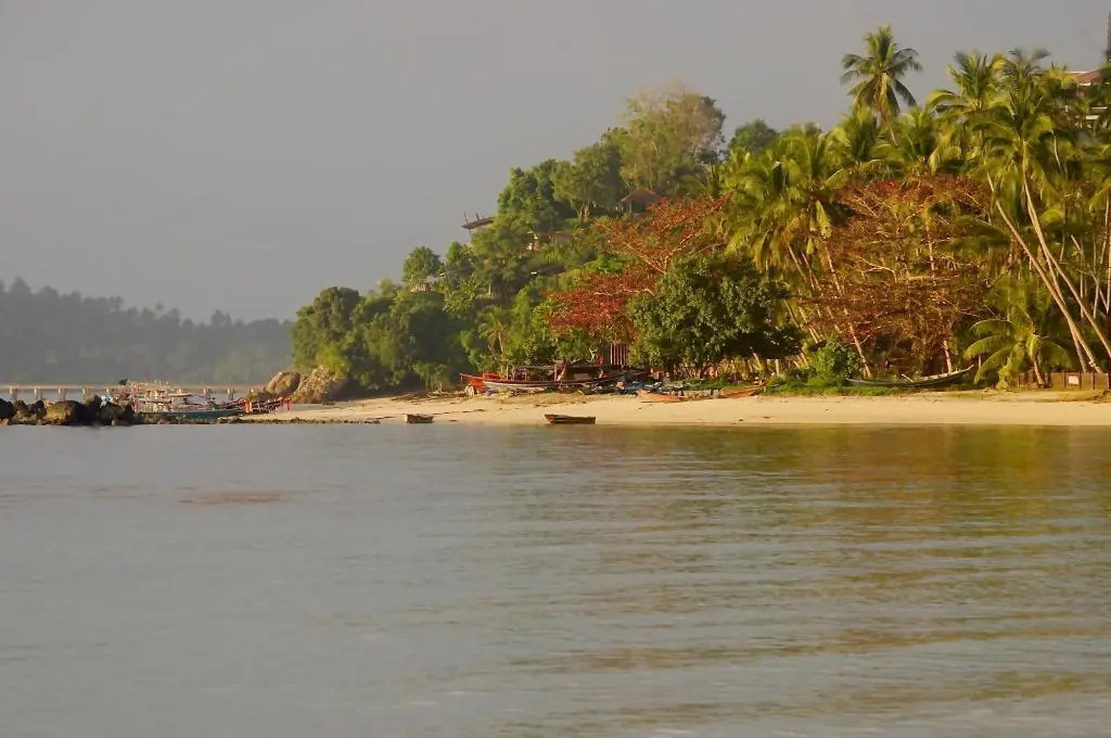 Beachfront TalingNgam