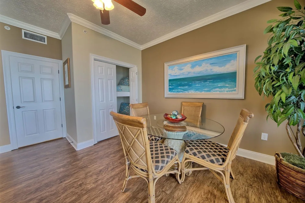 Roomy Oceanfront Condo with Breathtaking View and Beachside Pool - Unit 1906 by RedAwning