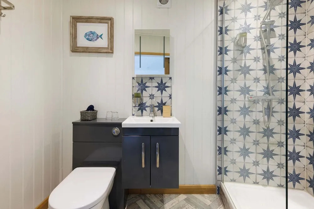 Cosy Cabin Retreat Close to Beaches