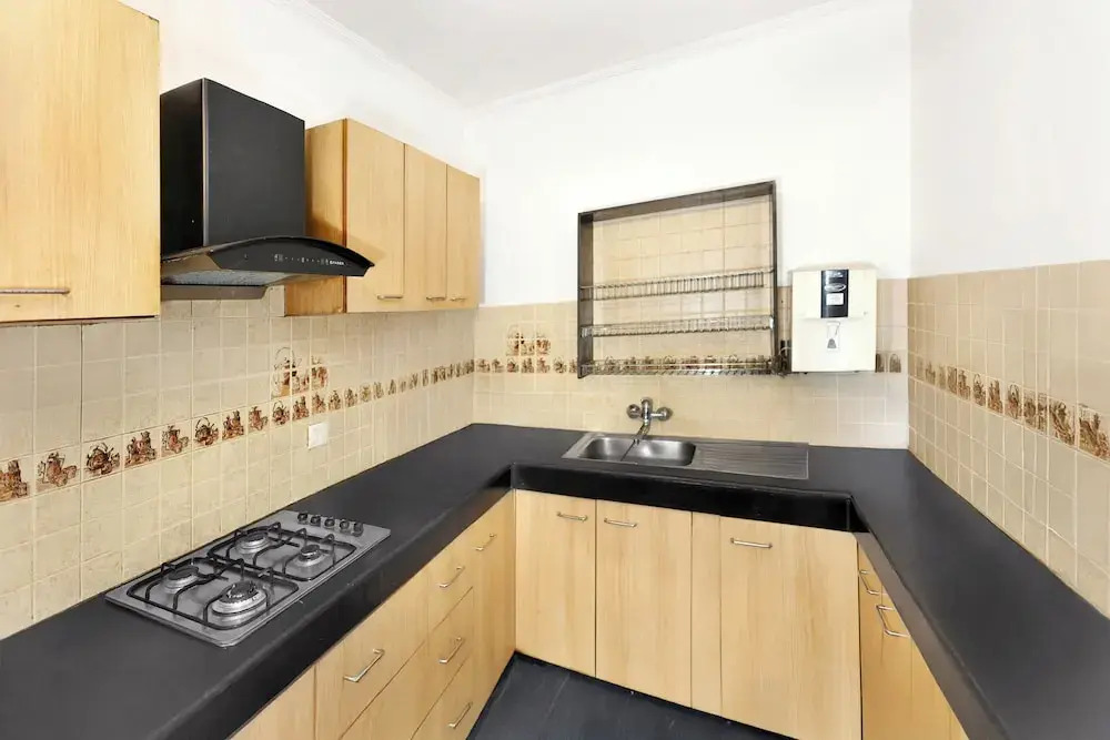 Amber Crest by Redolive10min ~airportdelhi2bhk