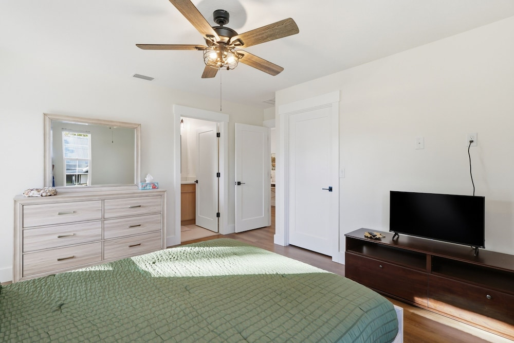 Modern Mount Dora Escape Style And Sunshine 4 Bedroom Home